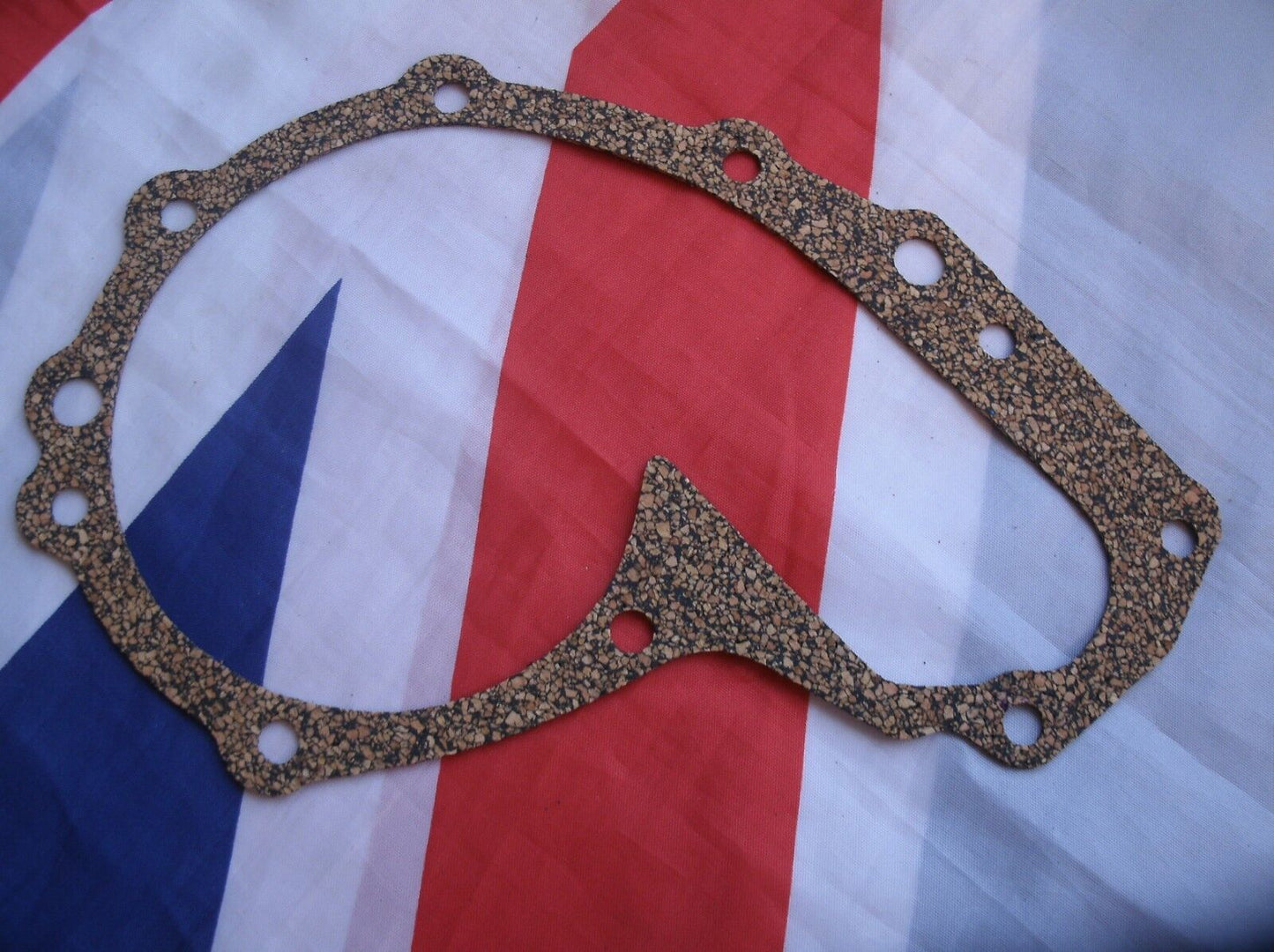 One New Upgraded Water Pump Gasket For The Petrol Land Rover 6 Cylinder 2.6