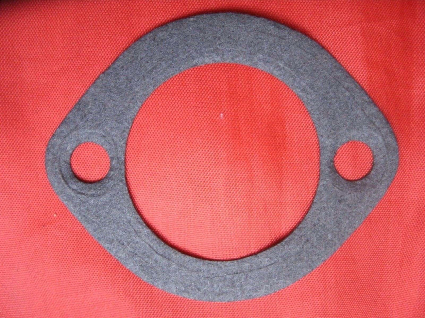 NEW ROVER SD1 V8 WATER SYSTEM OUTLET PIPE REAR OF INLET MANIFOLD 2 BOLT GASKET