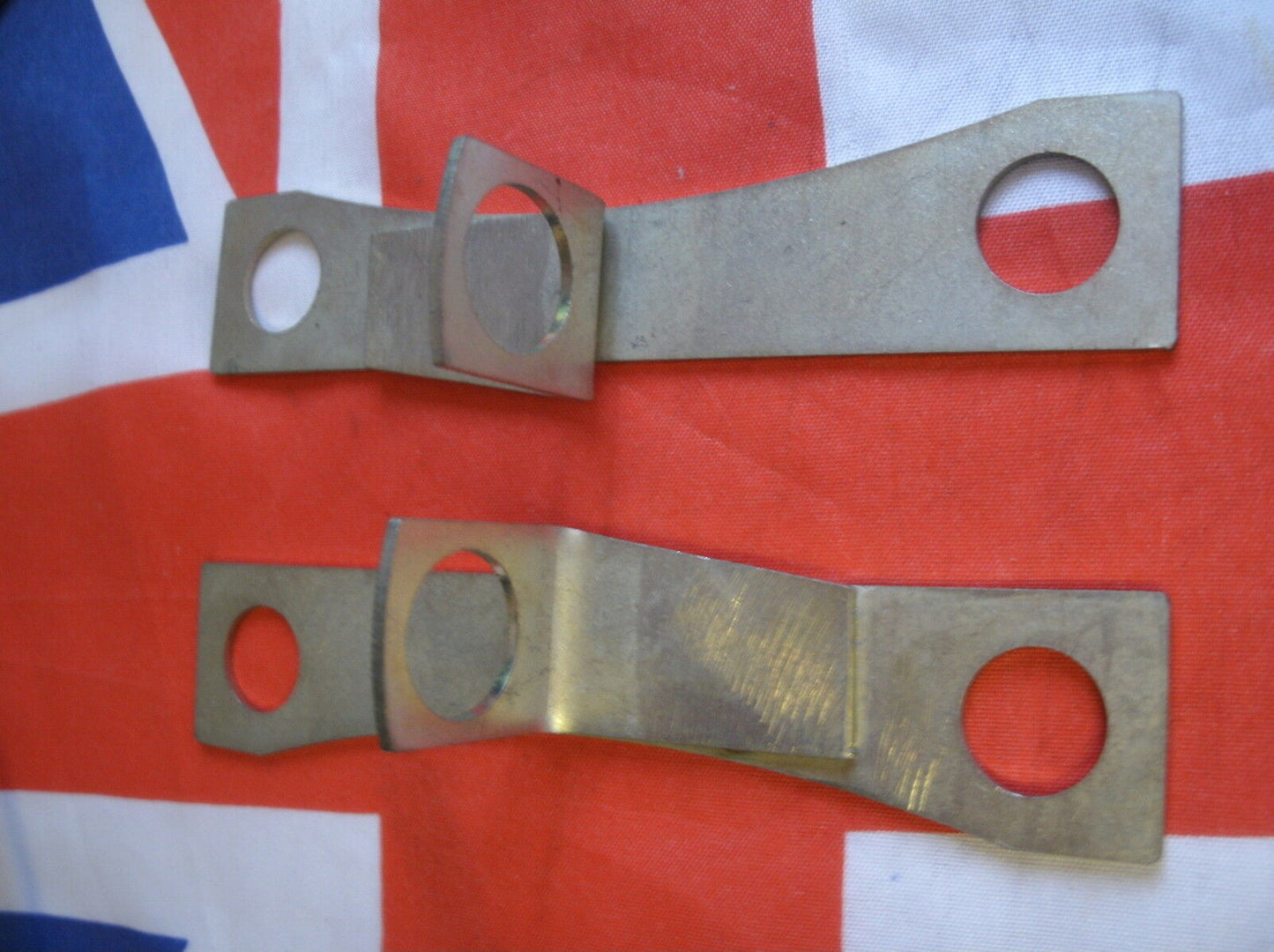 ROVER P6 2000 2200 3500 3500s ALL MODELS REAR BRAKE CALIPER LOCK TABs FULl SET 4