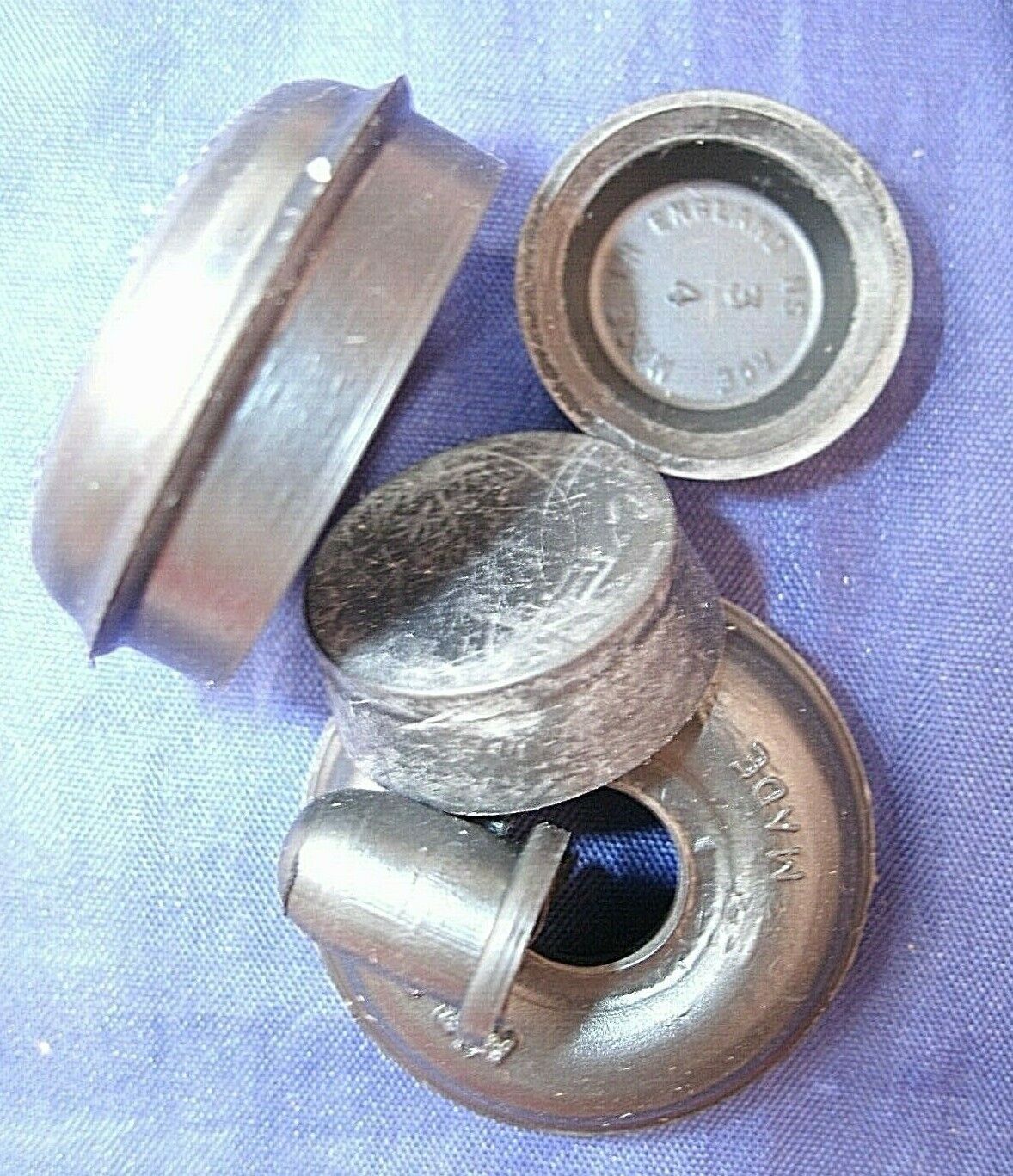 1 Rover P4 P5 Rear Wheel Cylinder Seal Kit Rubber Seals for the 3 bolt cylinder