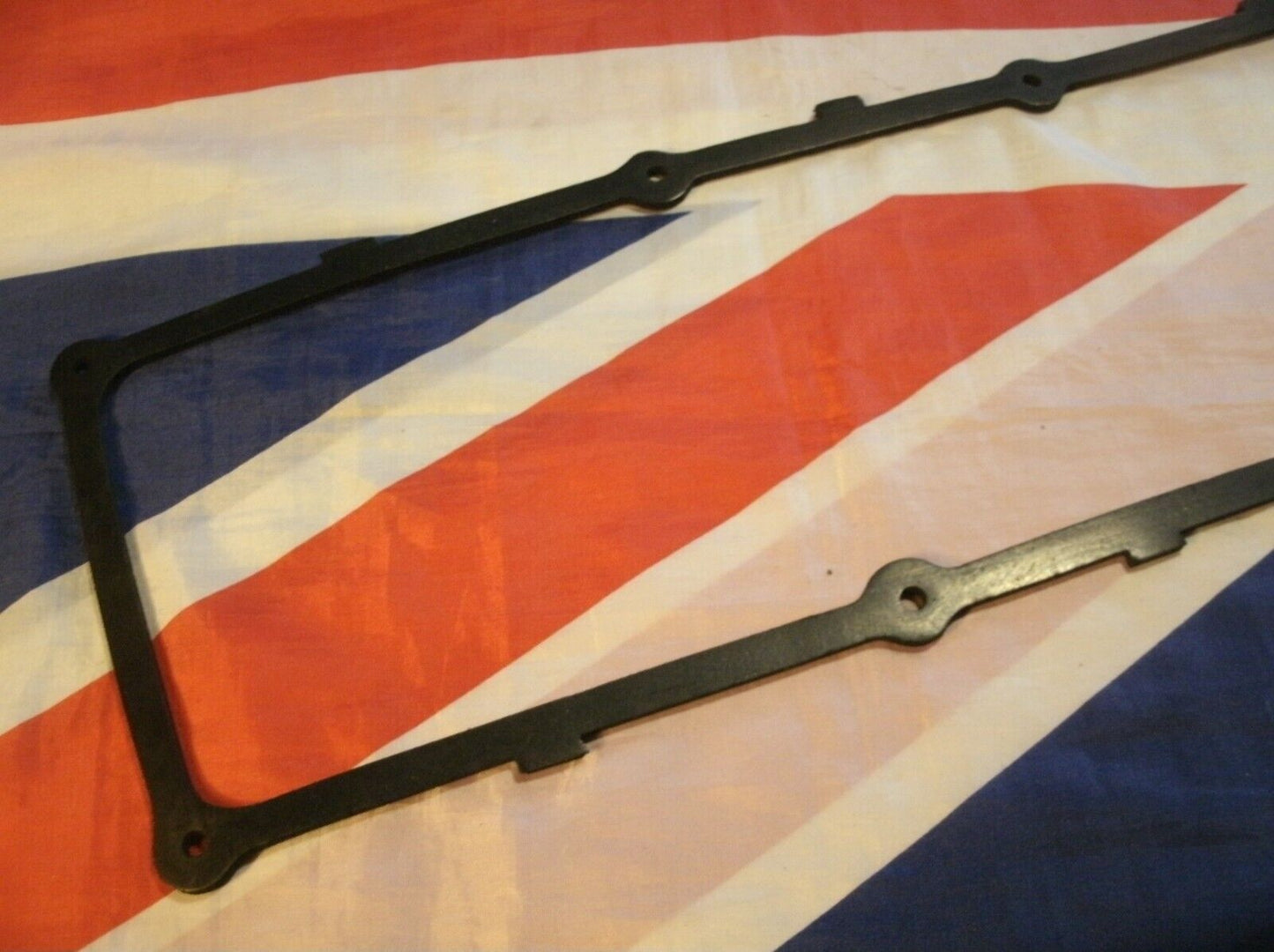 1 NEW RUBBER ROCKER COVER GASKET TO SUIT THE VAUXHALL MAGNUM 2300 1973 to 1987.