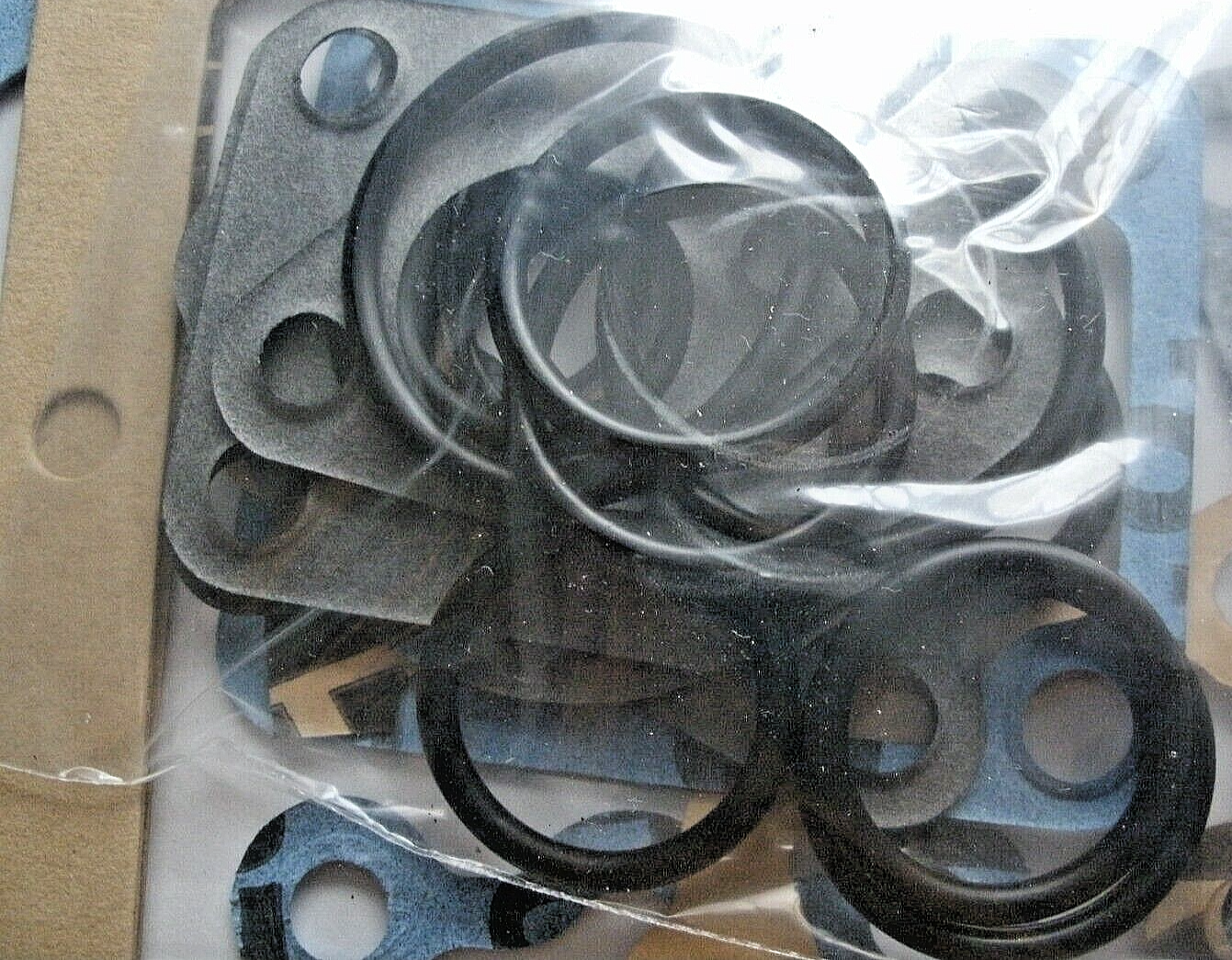 One Jaguar Daimler V12 5.3 & 6 Litre Bottom End Gasket Set OR Conversion Set 831