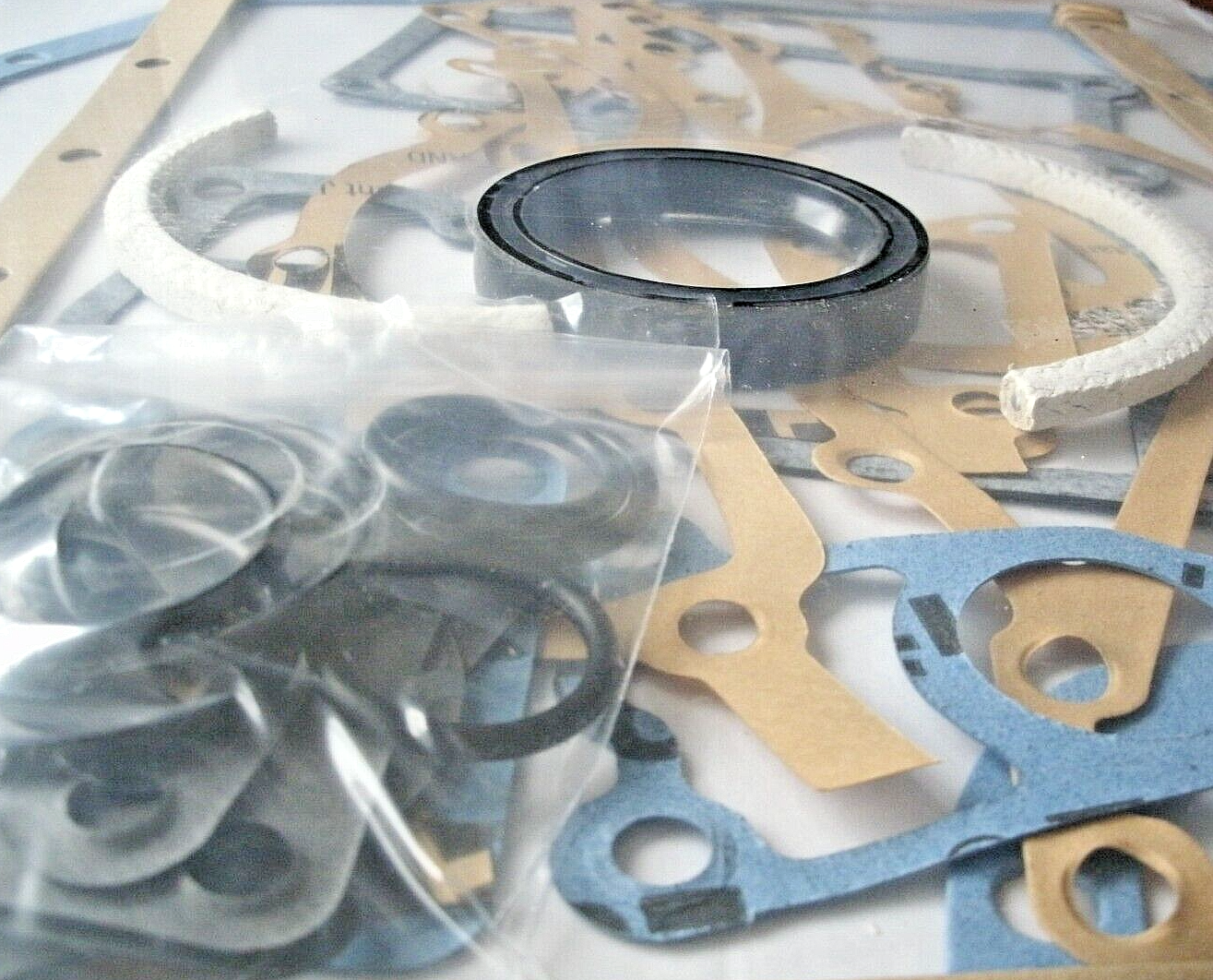 One Jaguar Daimler V12 5.3 & 6 Litre Bottom End Gasket Set OR Conversion Set 831