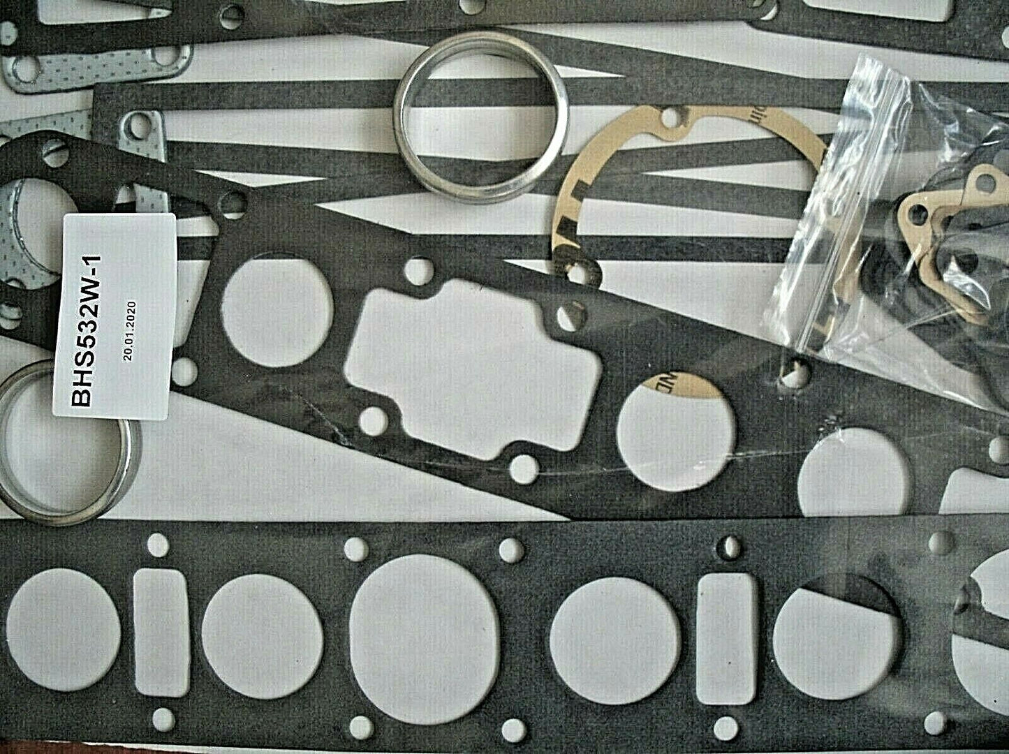 One New O/E PAYEN AE540 6 Cylinder Daimler & Jaguar Head Gasket steel shim type