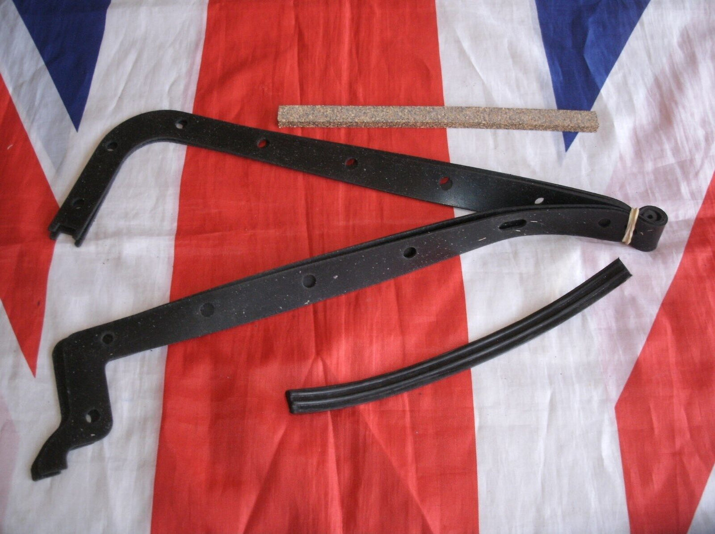 JAGUAR MK1 & MK2 With The 2.4 , 3.4 or 3.8 Engine Rubber Sump Gasket Set 425R.