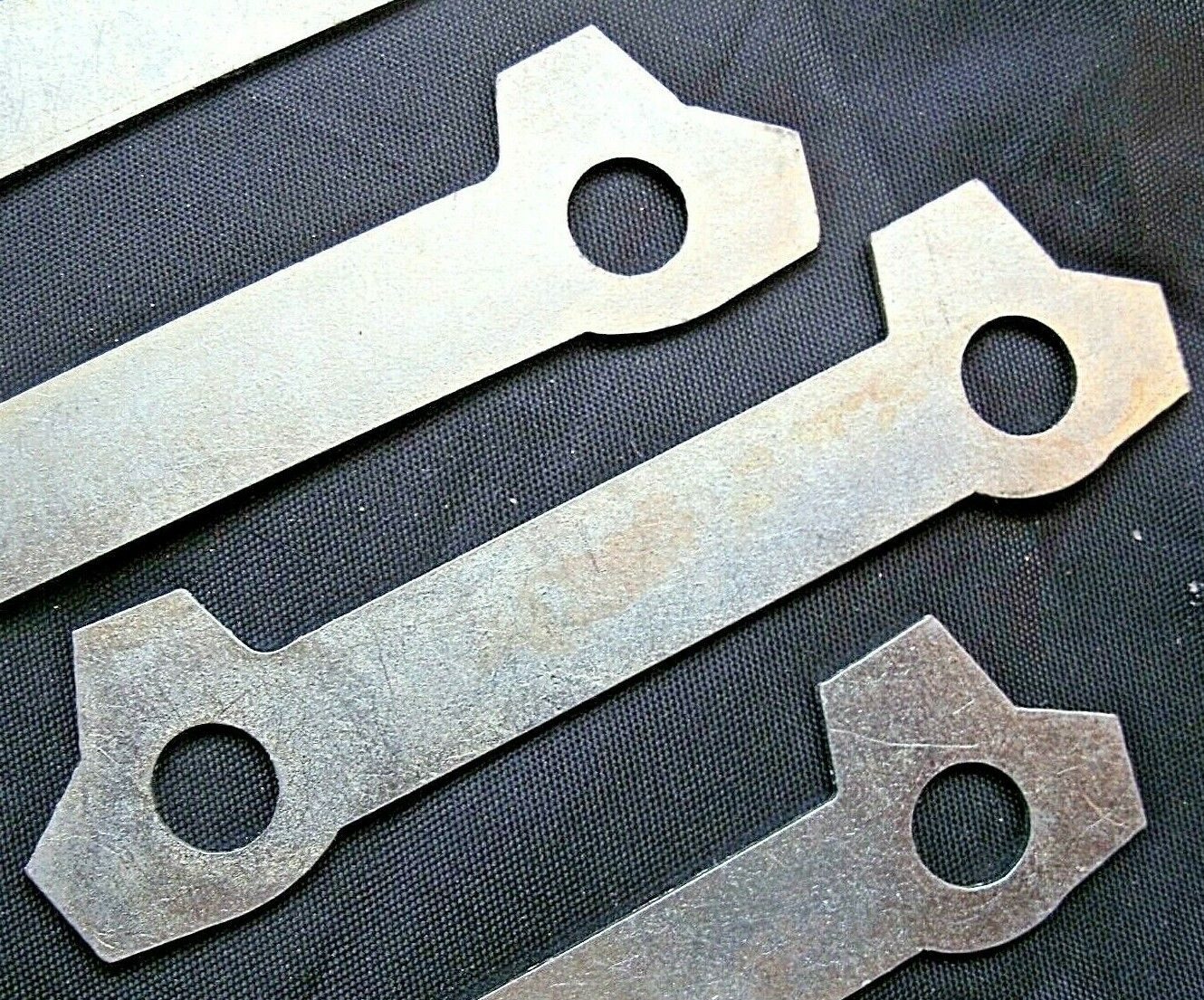 New Ford CORSAIR V4 & 4 Cylinder Set Of 4 Engine Mount Lock Tabs 6C023